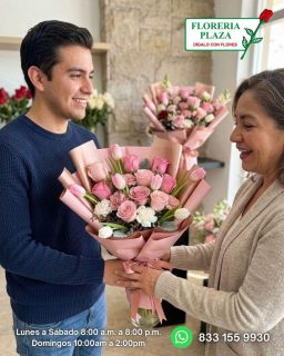 🌷 Hay amores que merecen ser celebrados con elegancia.

No hay mejor manera de decir "gracias por todo" que con la distinción de nuestros tulipanes frescos. Son el símbolo perfecto del amor incondicional y la lealtad que solo una madre nos da. ✨

En Florería Plaza, cuidamos cada detalle para que tu regalo llegue al corazón. ¡Haz que su día florezca!

📍 Visítanos: Faja de Oro 204, Col. Lomas de Rosales.
🚚 Servicio a domicilio en toda la zona conurbada (Tampico, Madero y Altamira).

¡Cotiza y aparta tu ramo aquí!
📲 812 320 4785
📲 833 155 99 30