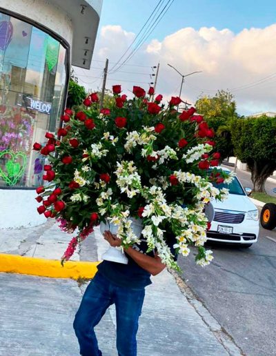 hermoso arreglo de rosas con envio a domicilio de Floreria Plaza Tampico